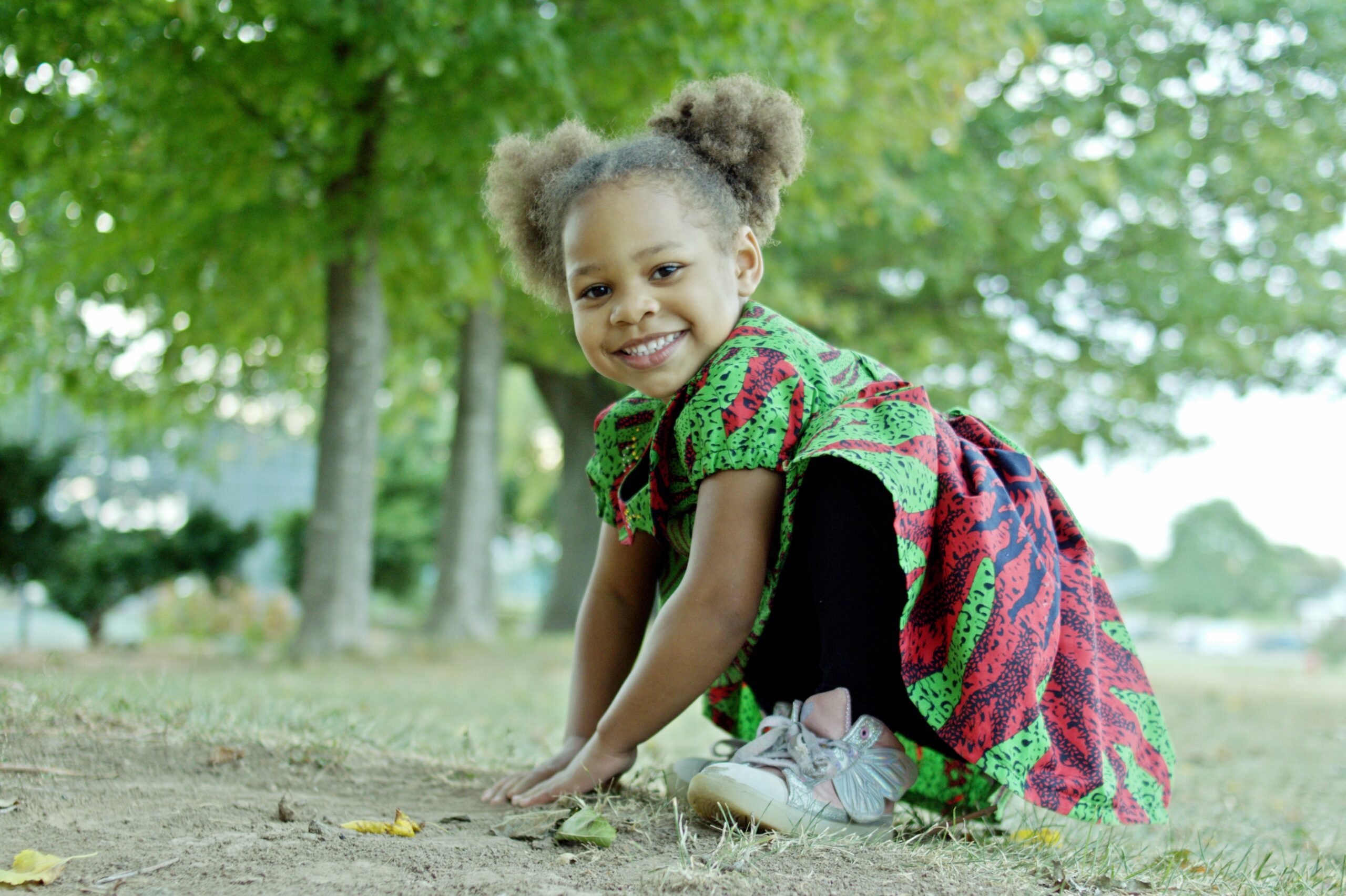 girl playing in dirt